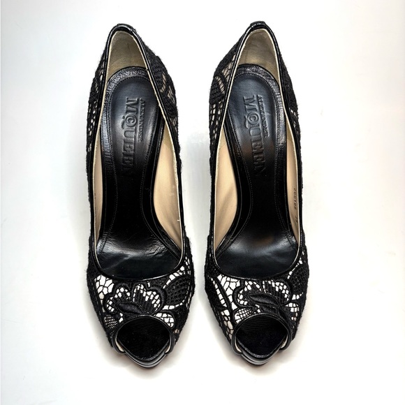 Alexander McQueen Black Lace Platform Peep Toe Stilettos | 39 - Picture 2 of 10